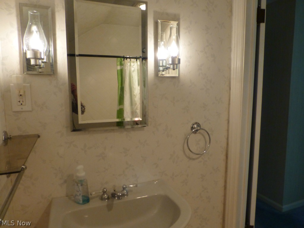 Knight-Norris-Gibbs Cos Mayfi - Residential