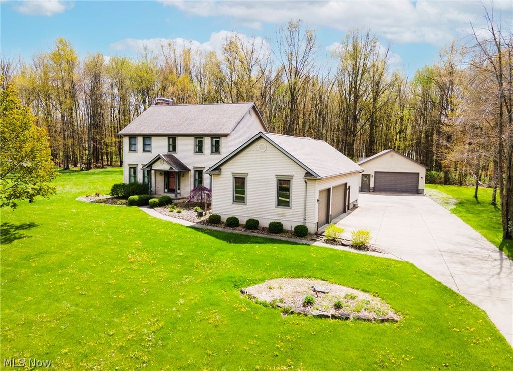 Photo of 8105 Caymen Court, Canfield, OH 44406 (MLS # 5200882)