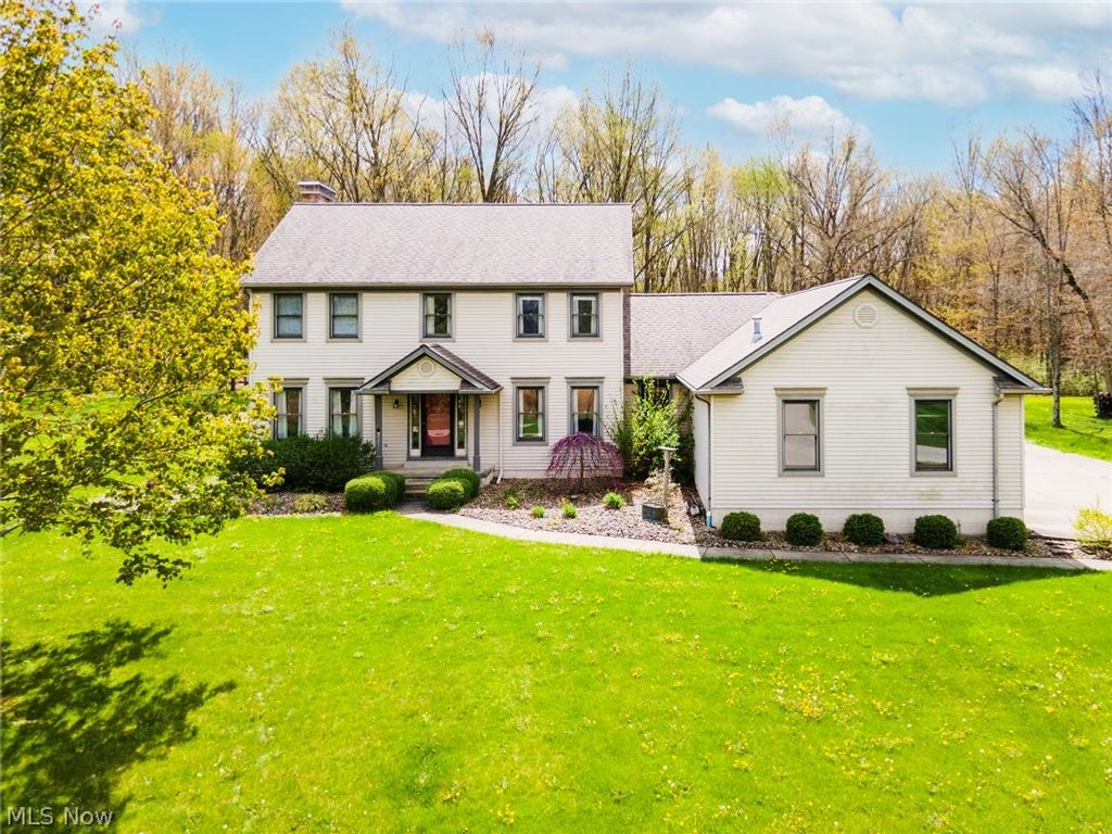 Photo of 8105 Caymen Court, Canfield, OH 44406 (MLS # 5200882)