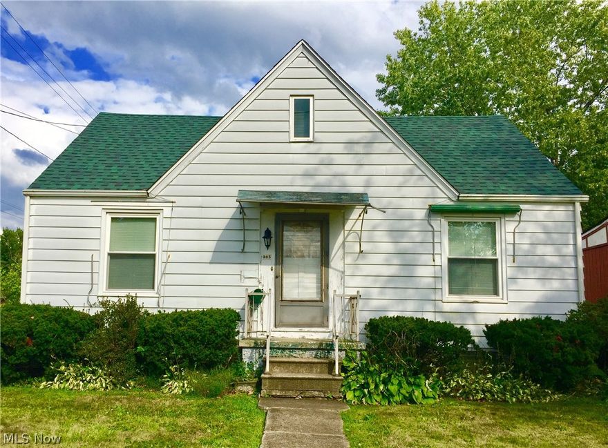 3 Bedroom,1 Bath Cape, eat in kitchen. 2 first floor bedrooms w/hardwood floors. Large open 2nd floor 3rd bedroom dormer w/tons of storage. Den/Sun room on 1st. basement has rec. room 31x12. 3 car garage. Par. fenced yard. Newer windows. roof new in 2017 Home Warranty. Sold As Is.