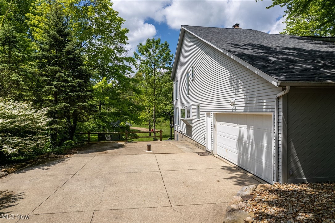 2616 Bethany Lane, Hinckley, Ohio image 38