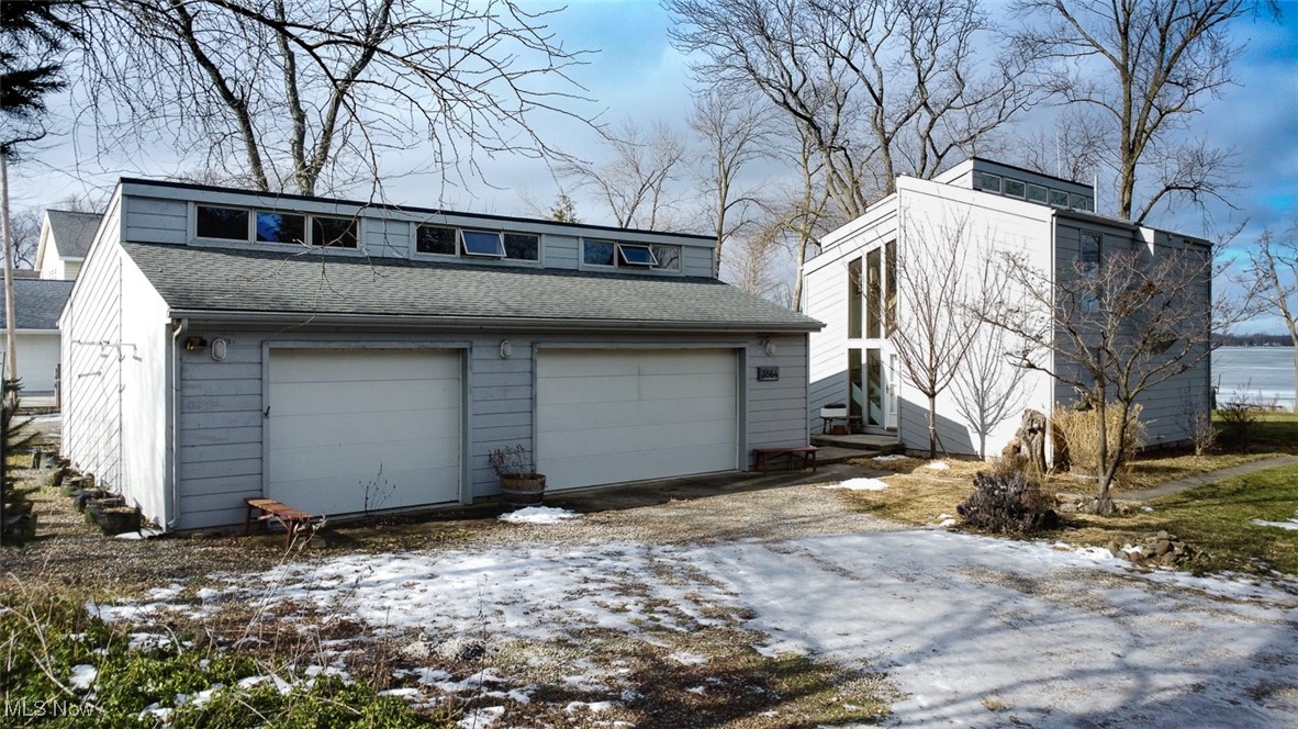 3564 S Memorial Shoreway Drive, Marblehead, Ohio image 4