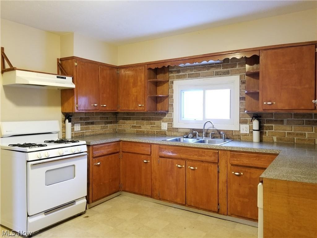 Voris - Residential Lease