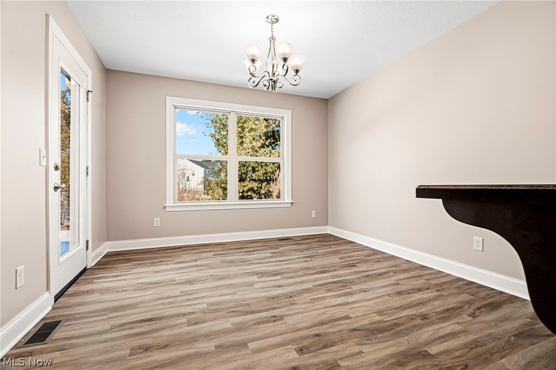 Knights Xing 01 - Residential