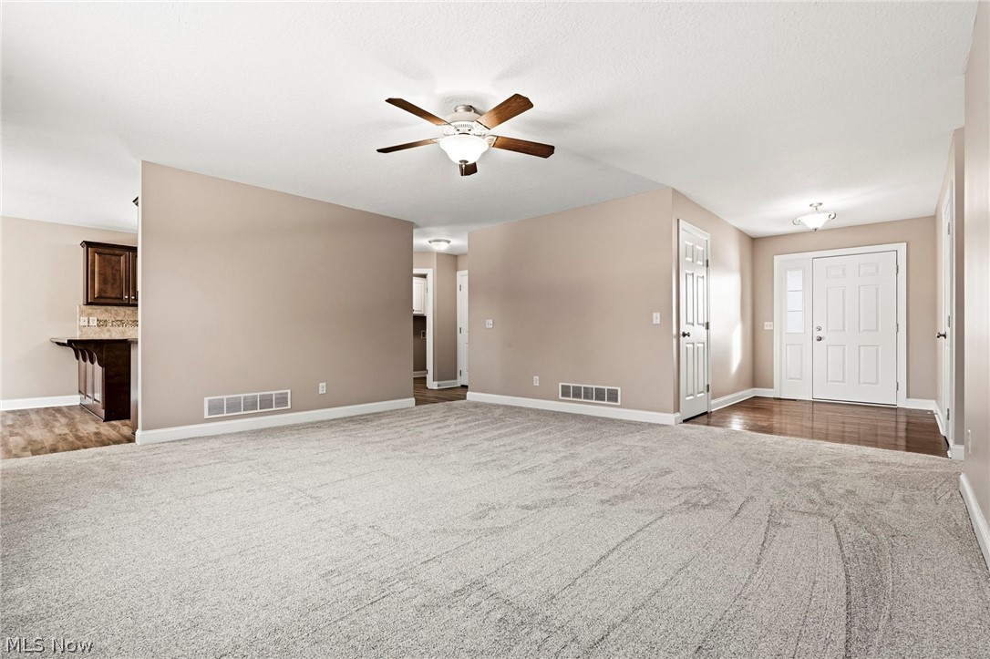 Knights Xing 01 - Residential