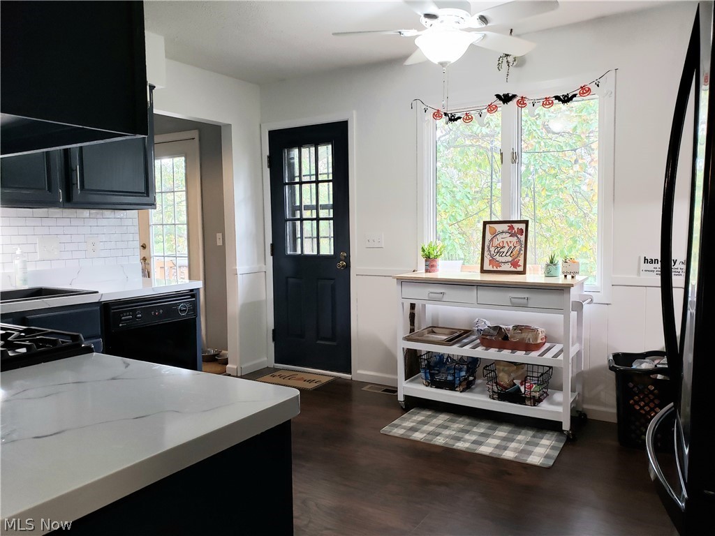 Aurora Shores - Residential