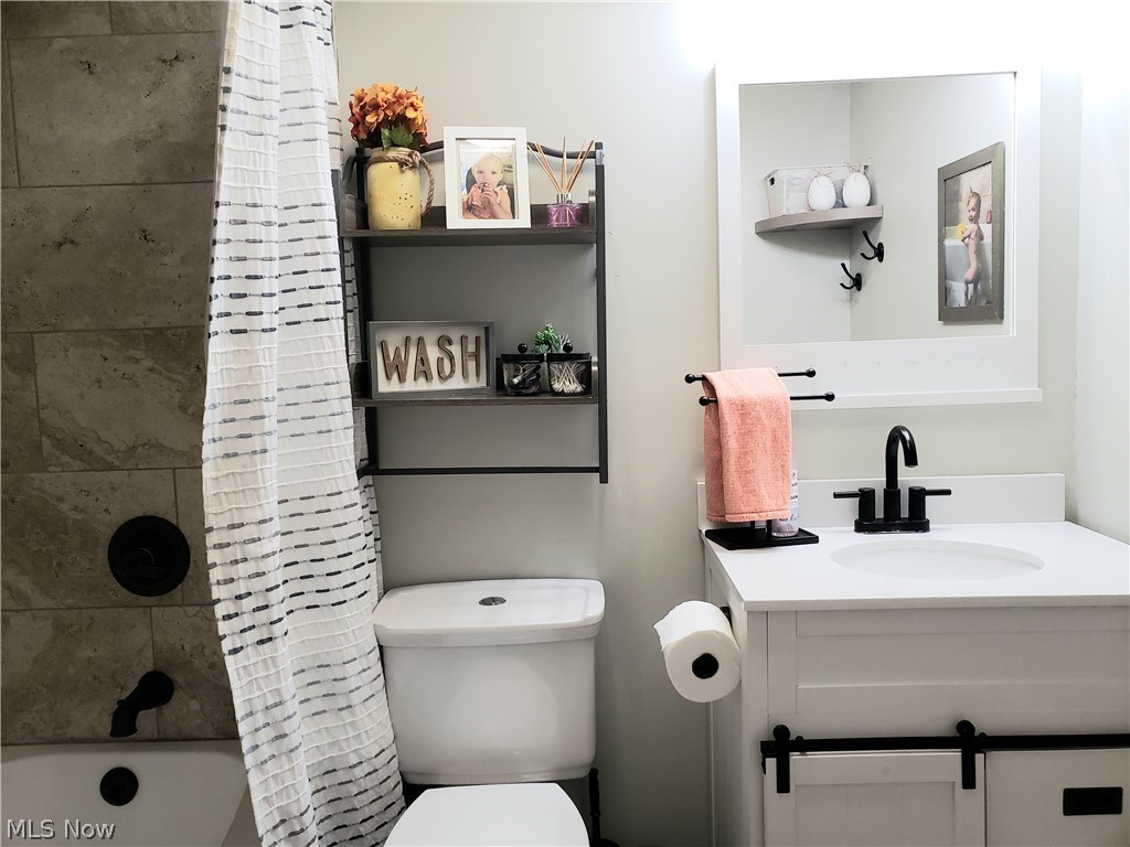 Aurora Shores - Residential