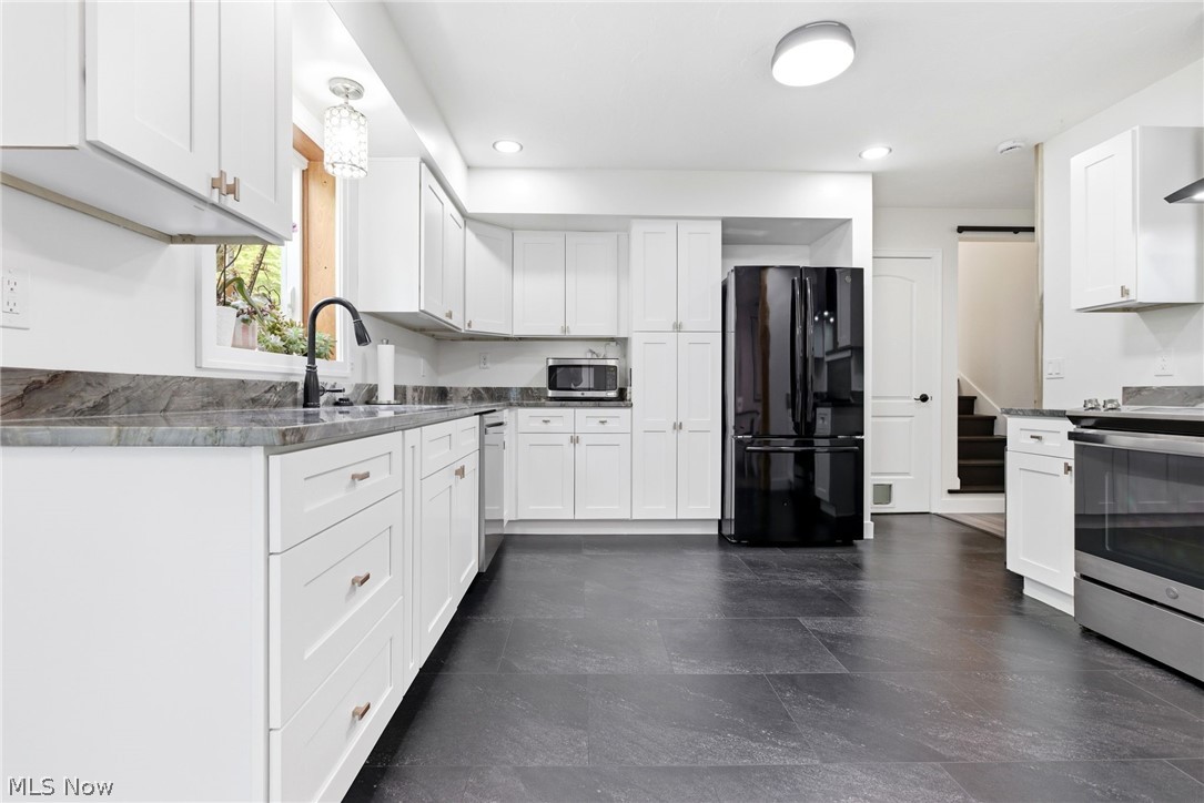 Mel Rose Drive - Residential