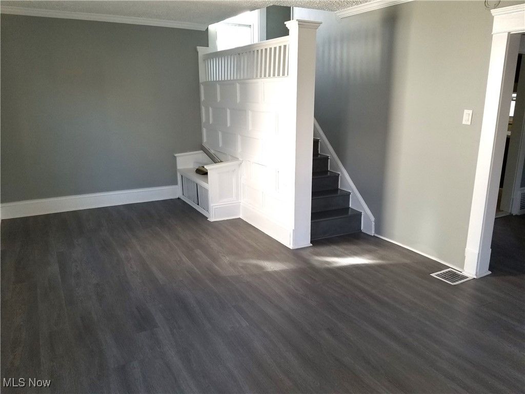 Photo of 1030 Arlington Avenue SW, Canton, OH 44706 (MLS # 5175793)