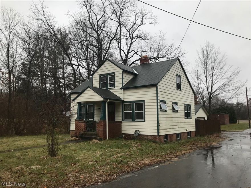 Bungalow Style home in the heart of Valley City.  Detached 2 Car garage. Deep Lot.  Ready for new owner