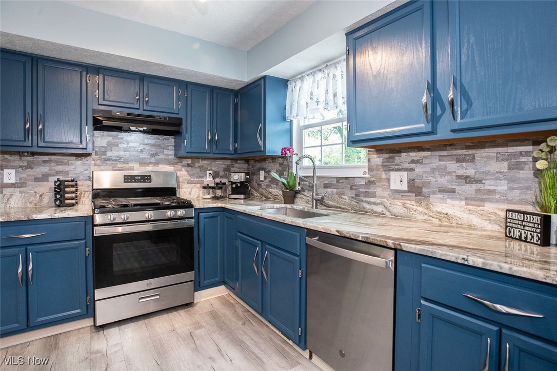 929 Yorktown Drive, Medina, Ohio image 13