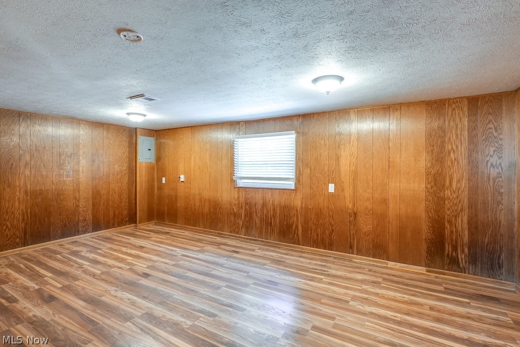 Hiwood Heights - Residential