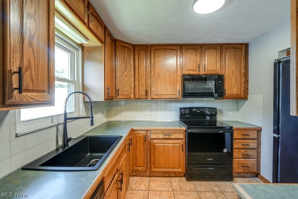 Hiwood Heights - Residential