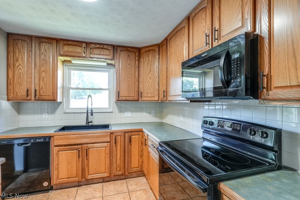 Hiwood Heights - Residential