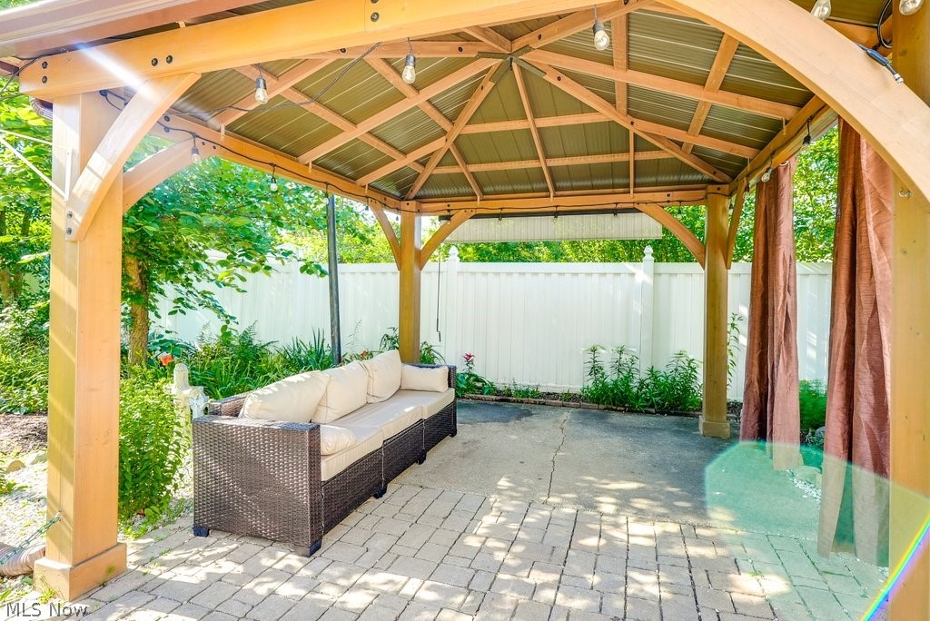 Hiwood Heights - Residential
