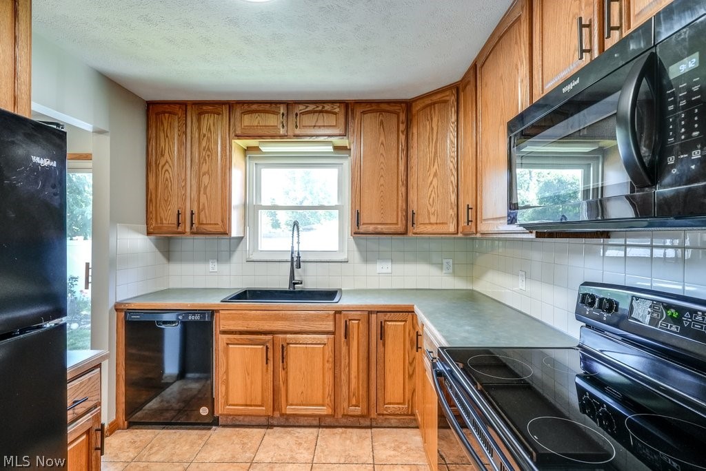 Hiwood Heights - Residential