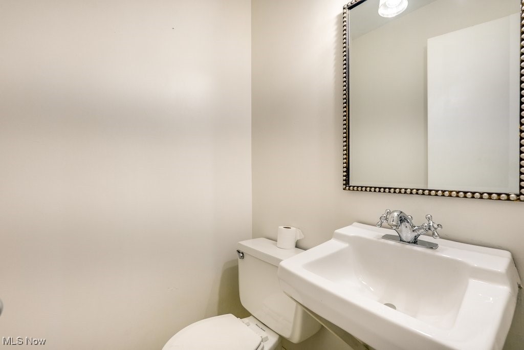 36525 Timberlane Drive, Solon, Ohio image 32