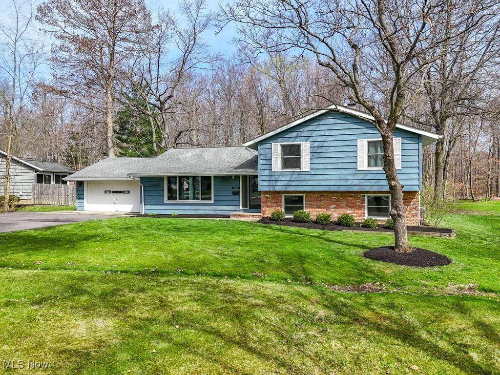 36525 Timberlane Drive, Solon, Ohio image 1