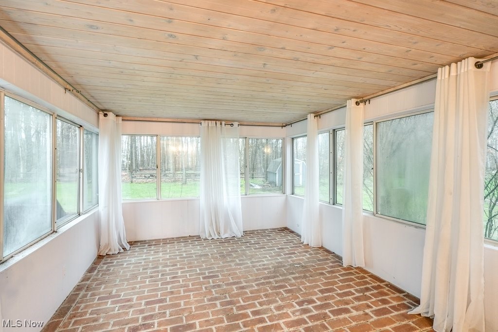 36525 Timberlane Drive, Solon, Ohio image 12