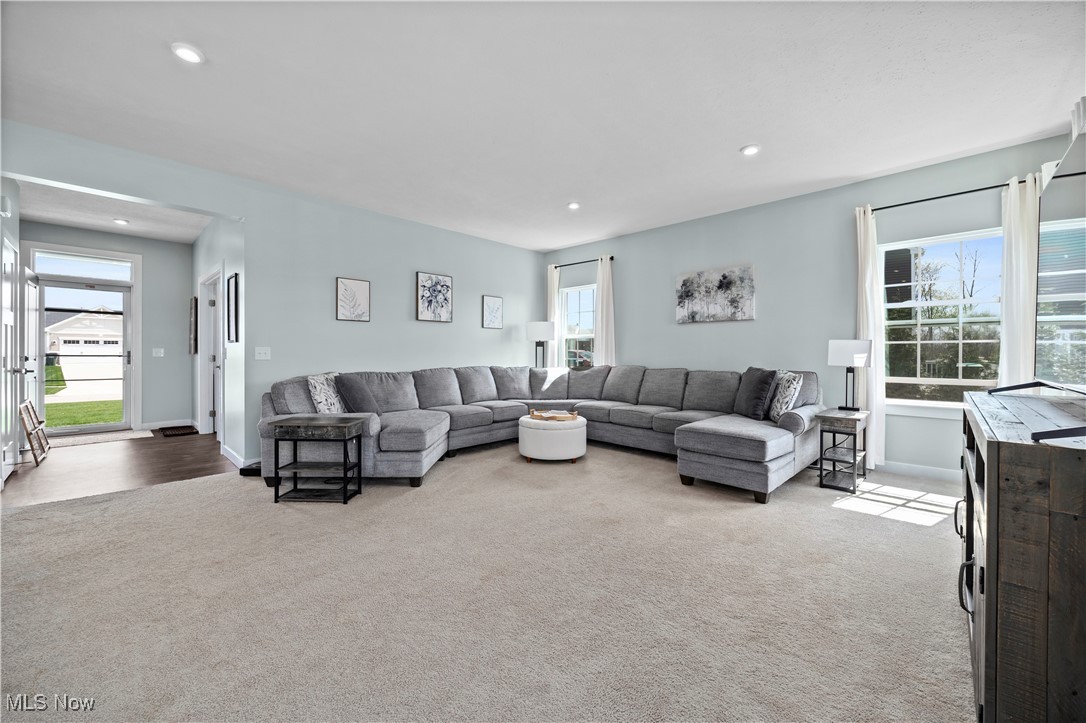 6366 Shadow Creek Drive, Medina, Ohio image 7