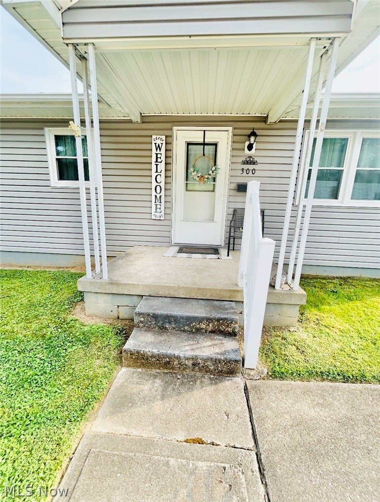300 W 38th Street