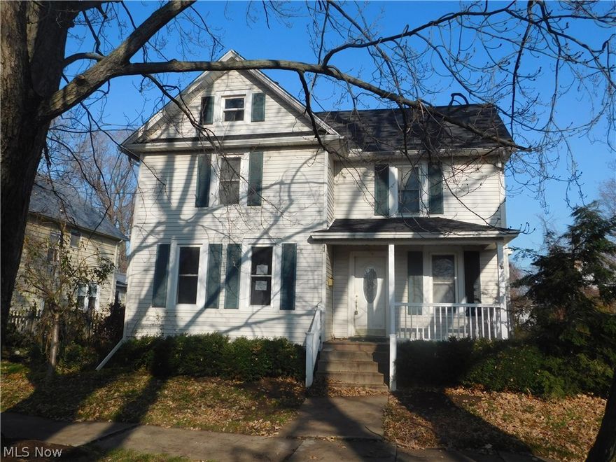 Located in Fairport Harbor, this three bedroom colonial is just waiting for you to bring it back to its former glory. Make an appointment to see this one today.