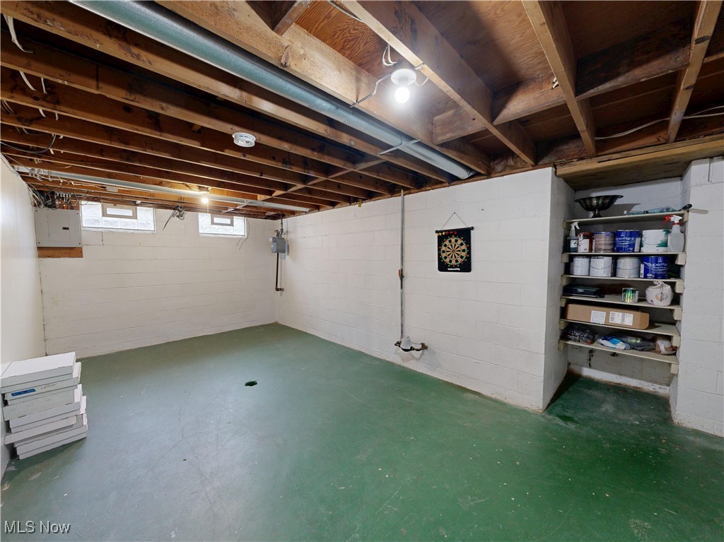 2953 Cory Avenue, Akron, Ohio image 37