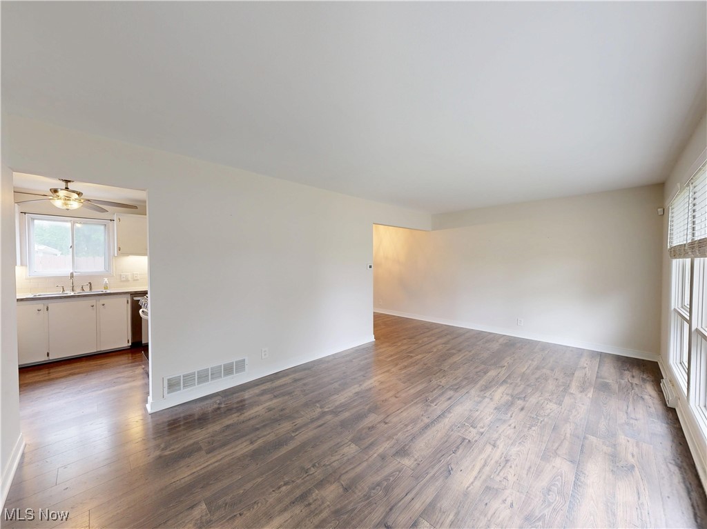 2953 Cory Avenue, Akron, Ohio image 10