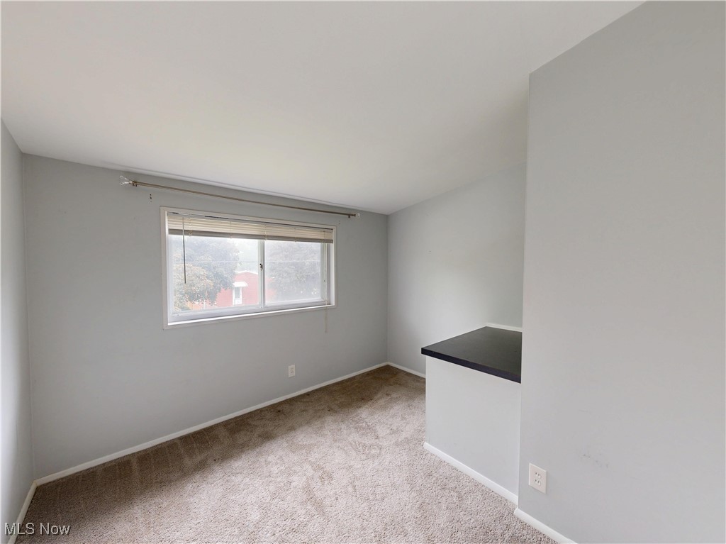 2953 Cory Avenue, Akron, Ohio image 31
