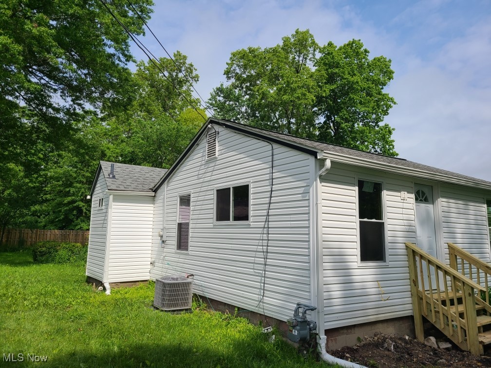 11435 Ridgefield Avenue, Alliance, Ohio image 15