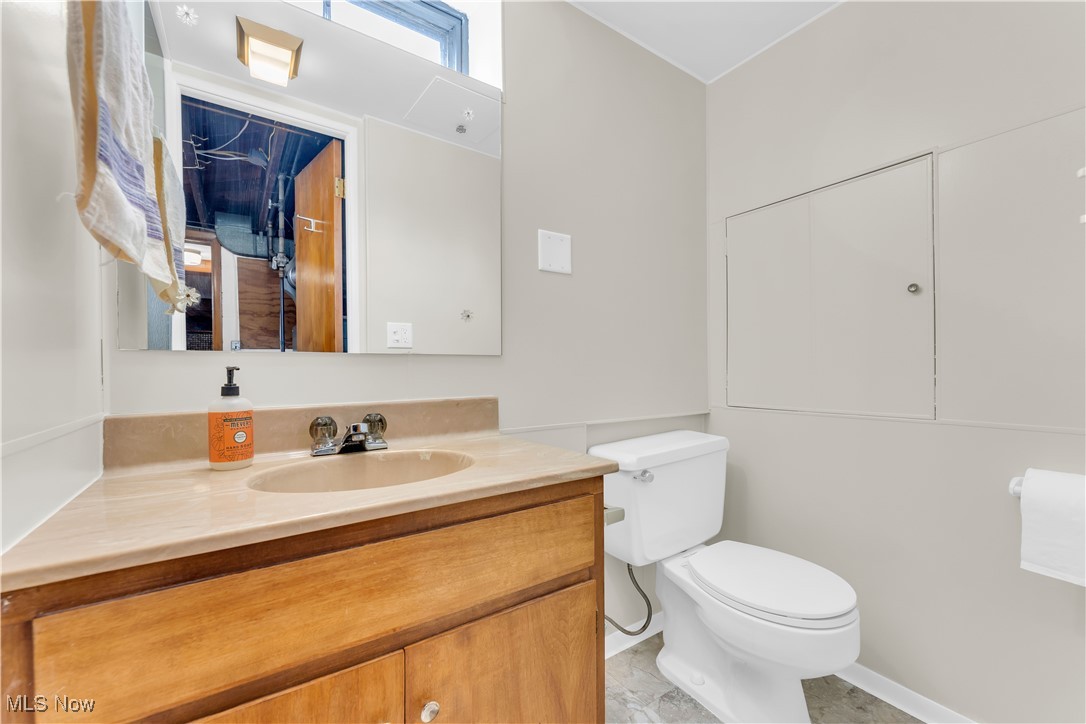 4303 Sheraton Drive, Parma, Ohio image 13