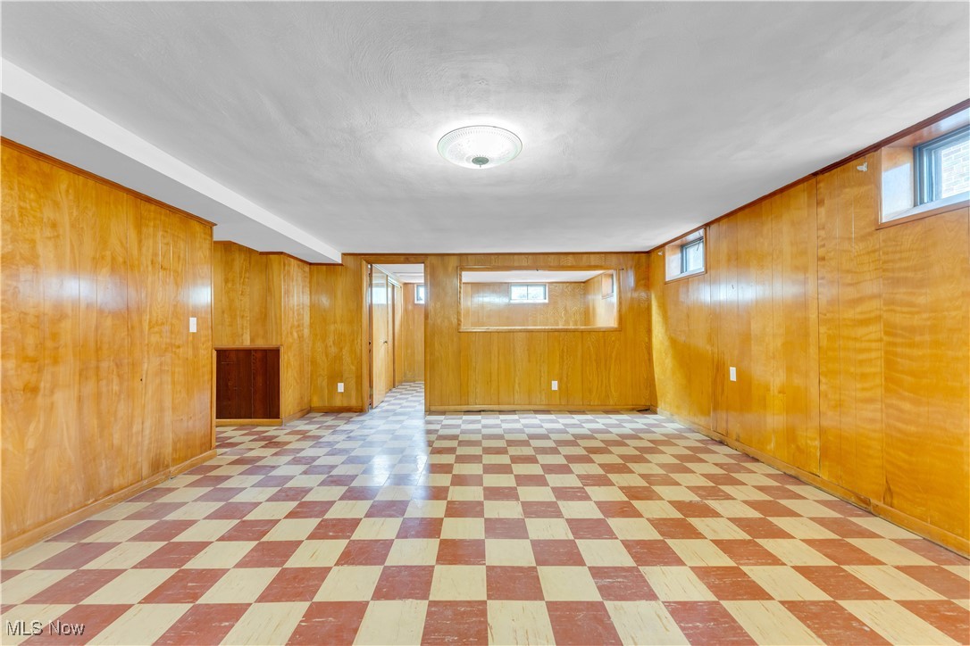 4303 Sheraton Drive, Parma, Ohio image 17