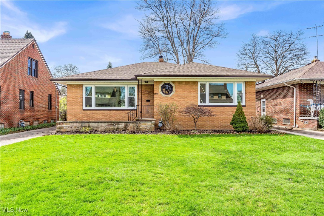 4303 Sheraton Drive, Parma, Ohio image 1