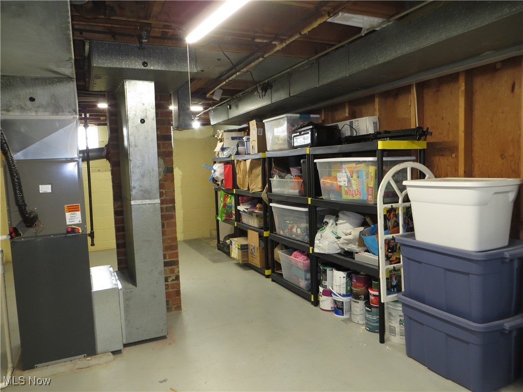 11141 Schwab Drive, Parma, Ohio image 36