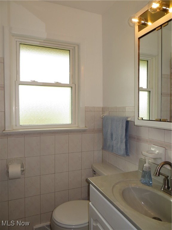 11141 Schwab Drive, Parma, Ohio image 28