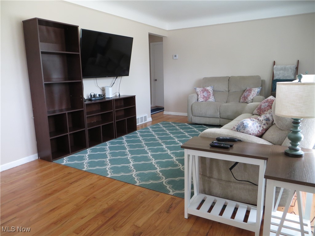 11141 Schwab Drive, Parma, Ohio image 12