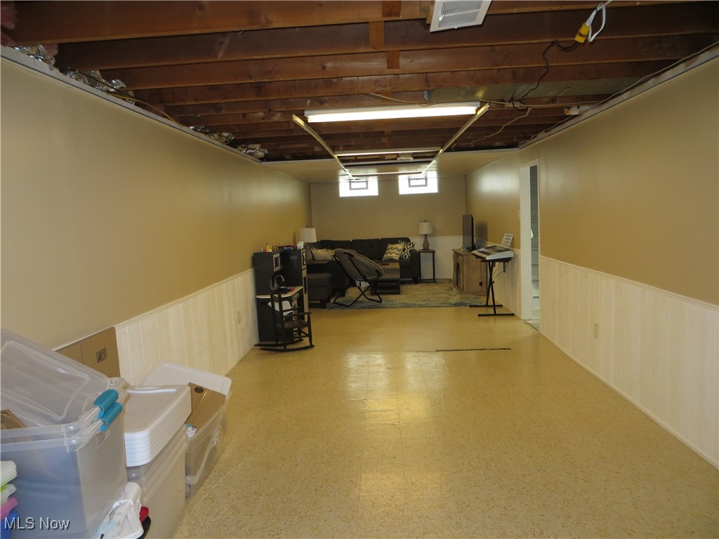 11141 Schwab Drive, Parma, Ohio image 33