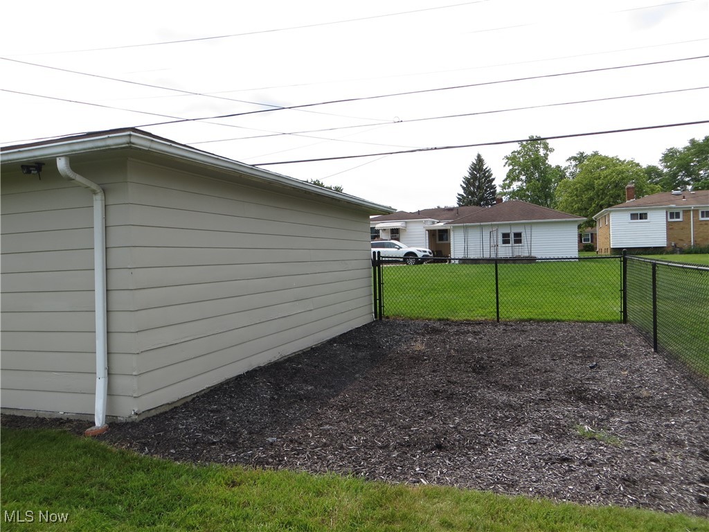 11141 Schwab Drive, Parma, Ohio image 5