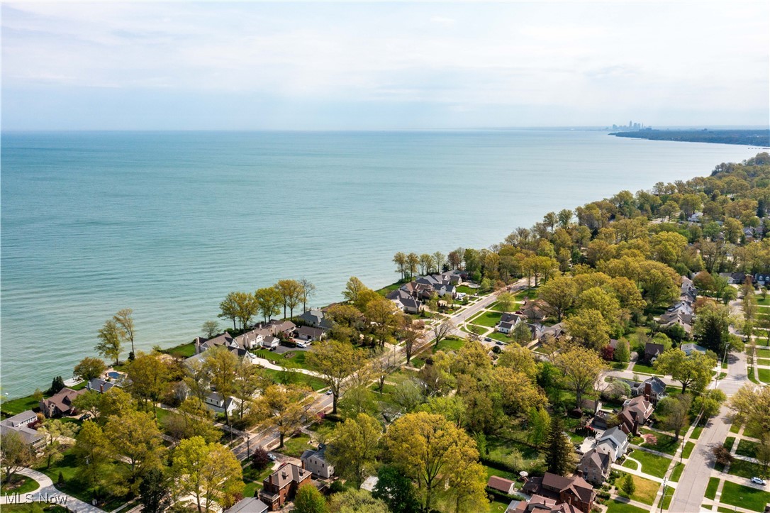 26907 Lake Road, Bay Village, Ohio image 24