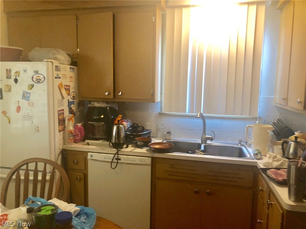 Helper-Hart Realty Cos Lee H - Residential