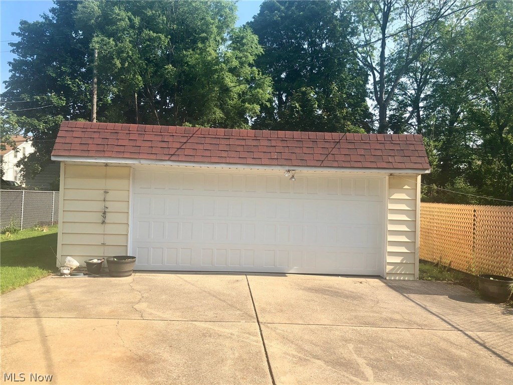 Helper-Hart Realty Cos Lee H - Residential