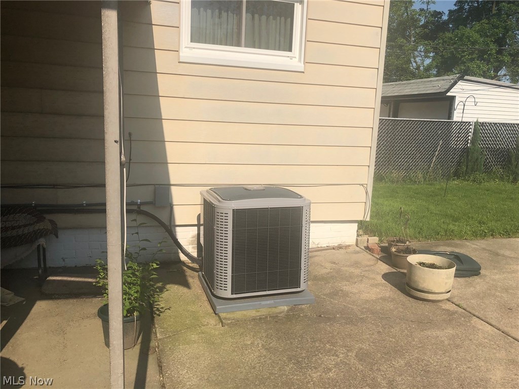 Helper-Hart Realty Cos Lee H - Residential