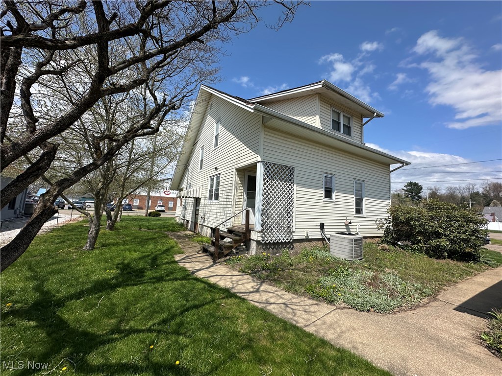 638 Locust Street, Malvern, Ohio image 21