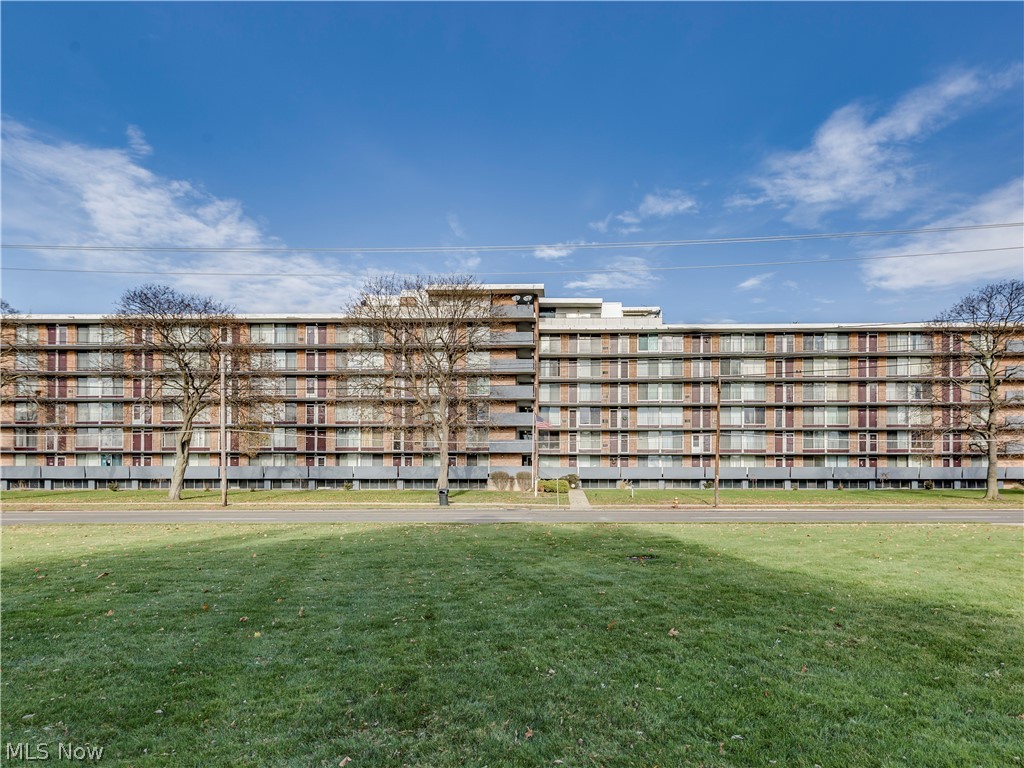 Seven Stories East - Residential