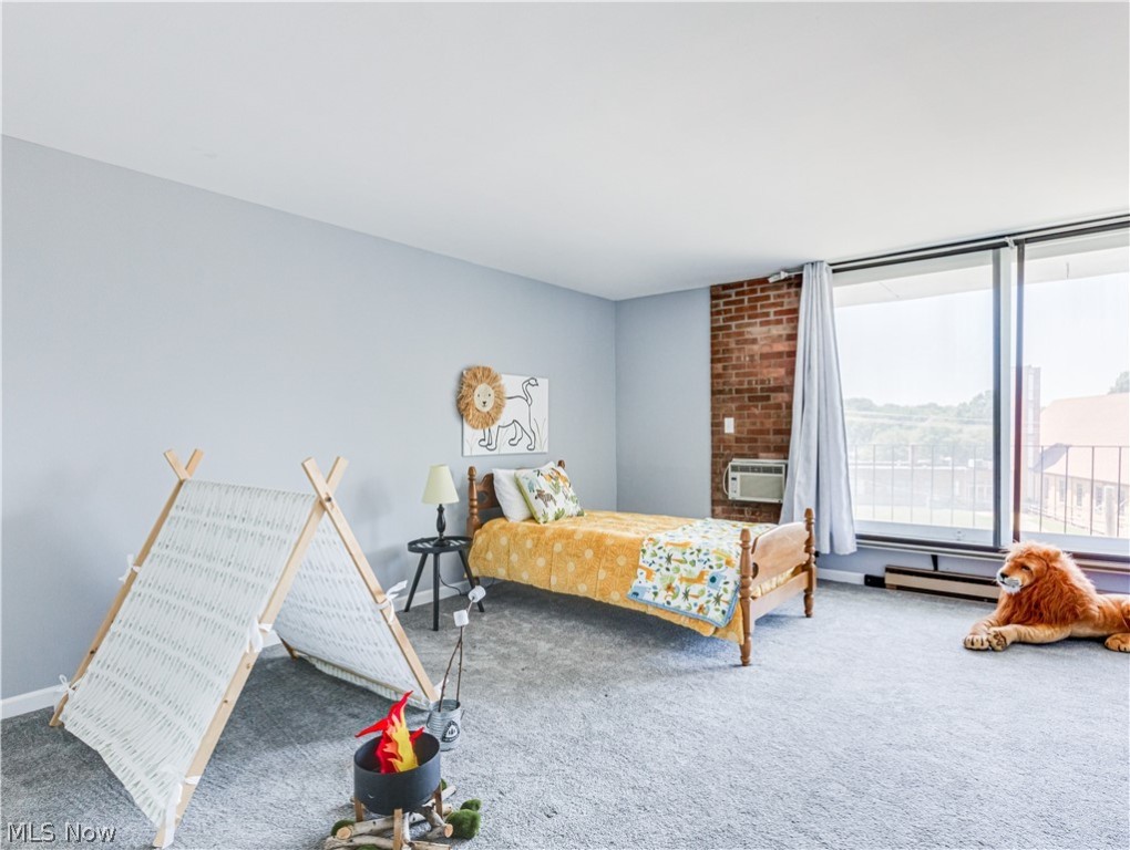 Seven Stories East - Residential