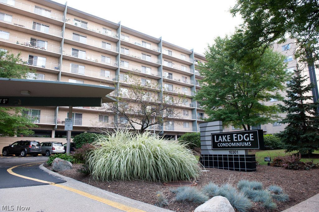 Lake Edge Condos - Residential