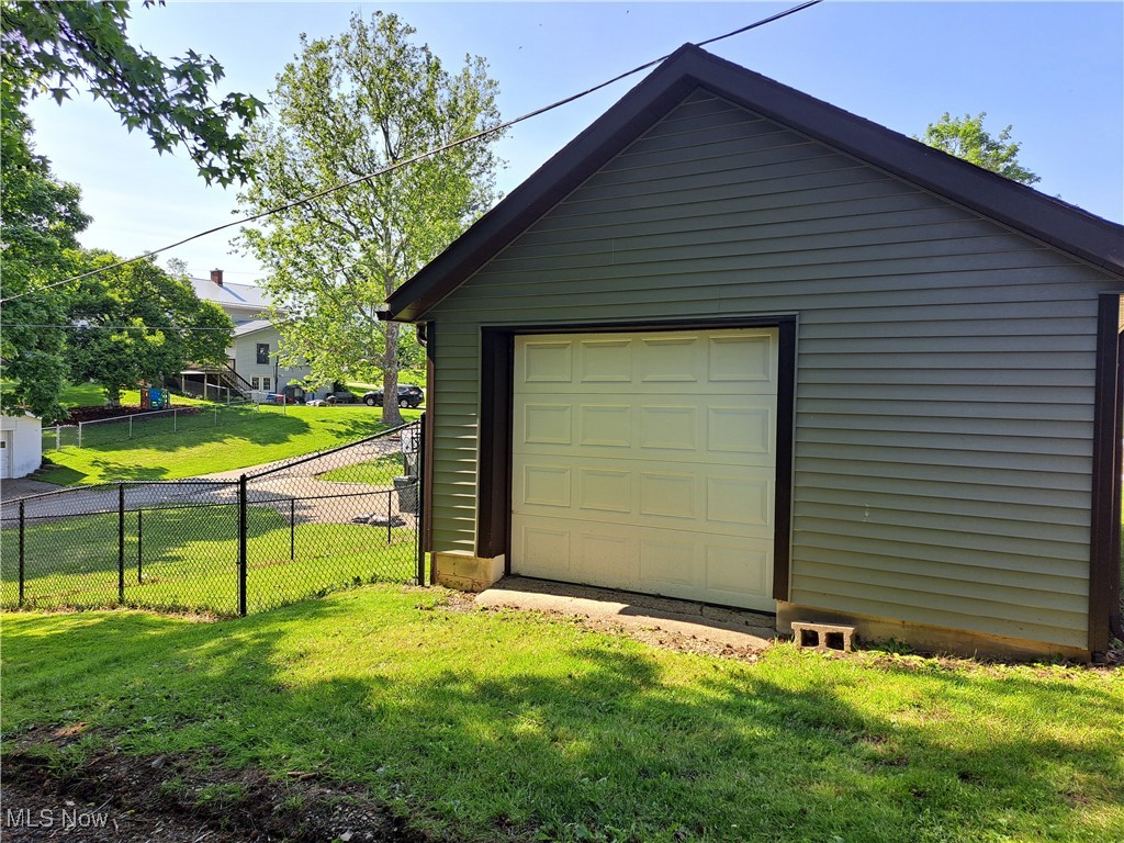 205 Lincoln Lane, New Concord, Ohio image 9