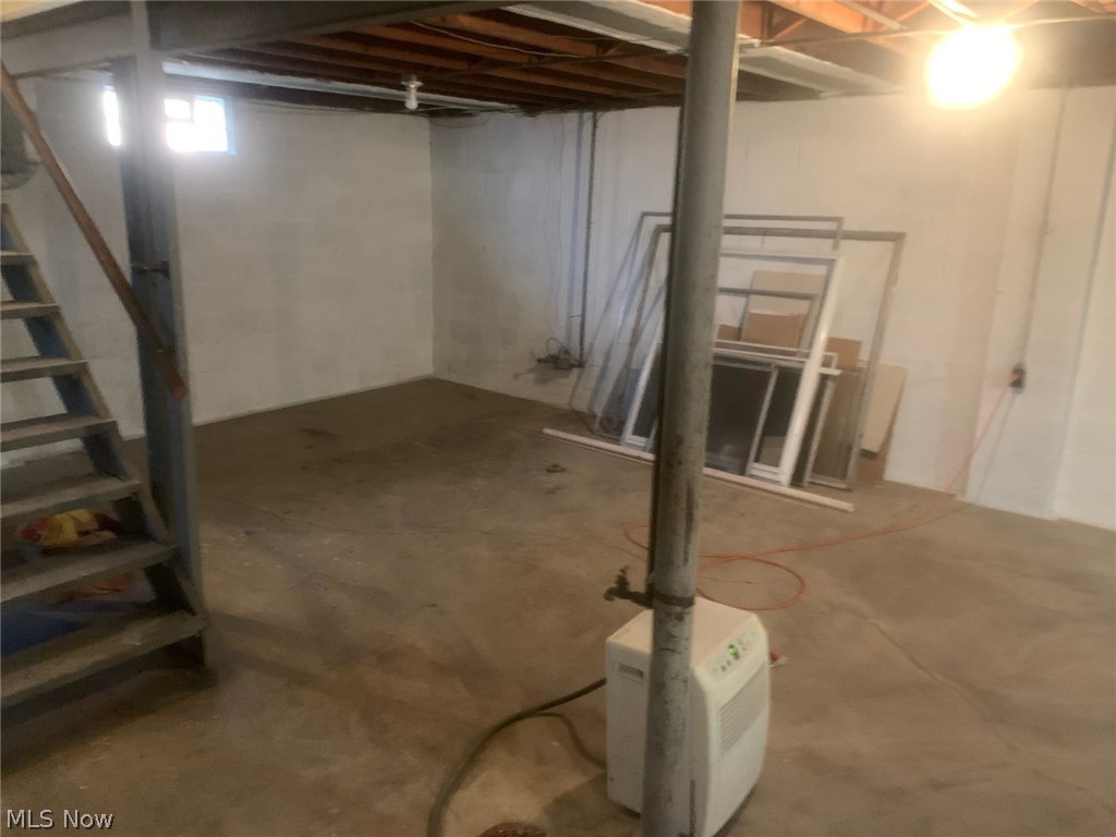 City/Youngstown - Residential Lease