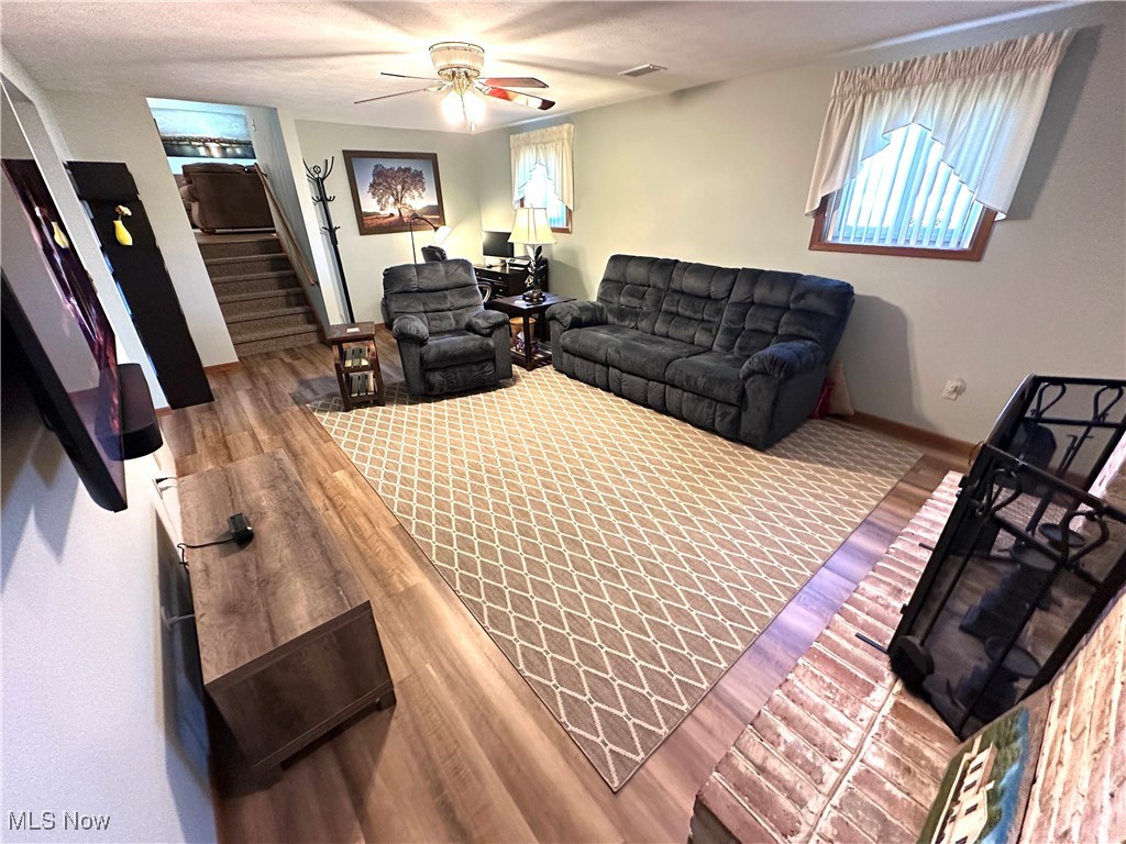 6923 Berry Blossom Drive, Canfield, Ohio image 43