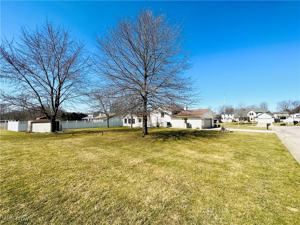 6923 Berry Blossom Drive, Canfield, Ohio image 21